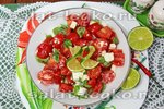 Салат «Капрезе» с черри, сыром Фета и базиликом