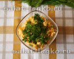 Салат весенний со шпротами