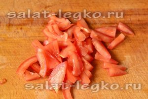Салат из кальмаров и помидоров рецепт с фото очень вкусный Салат из кальмаров и помидоров рецепт с фото очень вкусный