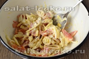 Салат из кальмаров и помидоров рецепт с фото очень вкусный Салат из кальмаров и помидоров рецепт с фото очень вкусный