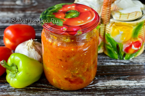 закатать банку крышкой
