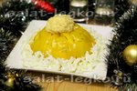 Новогодний салат на 2015 год «Жёлтая шапочка»