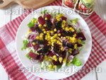Постный салат со свеклой, пекинской капустой и кукурузой
