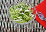 Салат с зеленой редькой, брынзой и огурцом