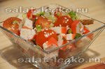 Салат с крабовыми палочками и помидорами черри