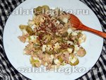 Салат с тунцом и маринованным огурчиком