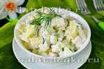 Легкий салат  с курицей, огурцом и яблоком