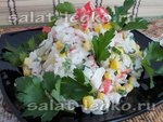 Салат с крабовыми палочками и ананасами
