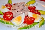 Салат с консервированной печенью трески и авокадо