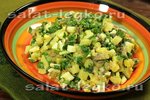 Салат с жареными грибами и картофелем