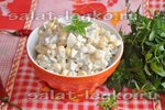 Салат из куриной печени с кукурузой