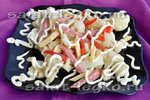 Салат из цветной капусты, сыра и колбасы