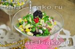 Салат-коктейль с черносливом и чоризо