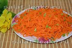 Сытный салат с морковью по-корейски и свиным сердцем
