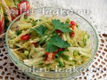 Салат с зеленой редькой и перцем