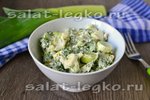 Салат из консервированных кальмаров