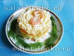 Салат "Мимоза" с креветками, яйцом и сыром