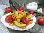 Теплый салат из запеченных кабачков, моркови и томатов