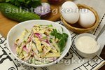 Салат из куриного филе с омлетом
