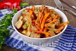 Салат из соевого мяса и овощей