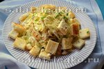 Салат Цезарь с куриным филе и пекинской капустой