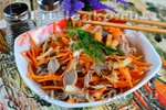 Куриные желудки с морковью по-корейски