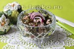 Постный салат с тунцом и морской капустой