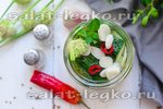 Малосольные огурцы с чесноком и зеленью