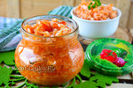 Салат с рисом и томатной пастой на зиму