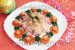 Салат с маринованными шампиньонами «Сырная горка»