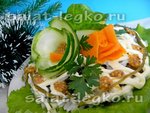 Салат с морской капустой, сельдью и рисом