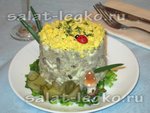 Салат из куриной печени и сердца «Лесной пень»