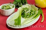 Зеленый салат из пекинской капусты с огурцом и черемшой