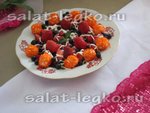 Детский салат с фруктами и творогом